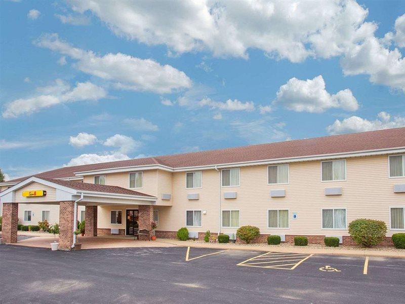 Super 8 by Wyndham Galva Hotell Eksteriør bilde